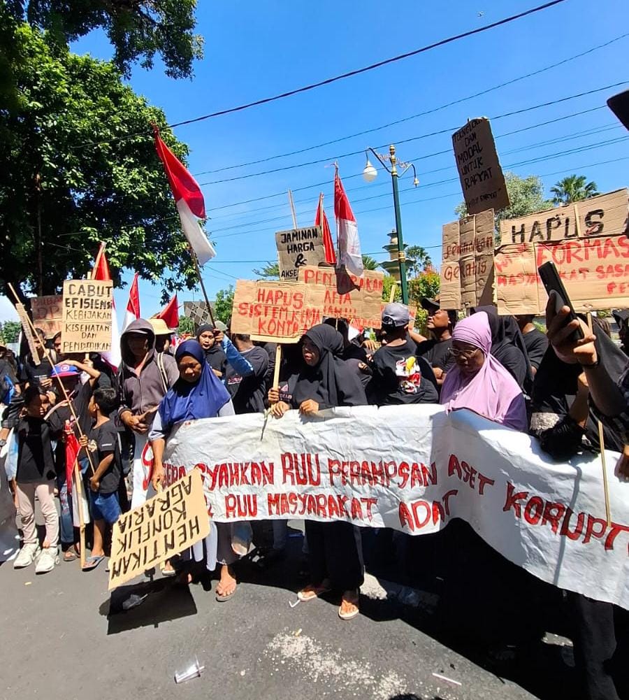 Pemkot Mataram Didemo, Warga Pondok Perasi Tuntut Hak dan Perindungan